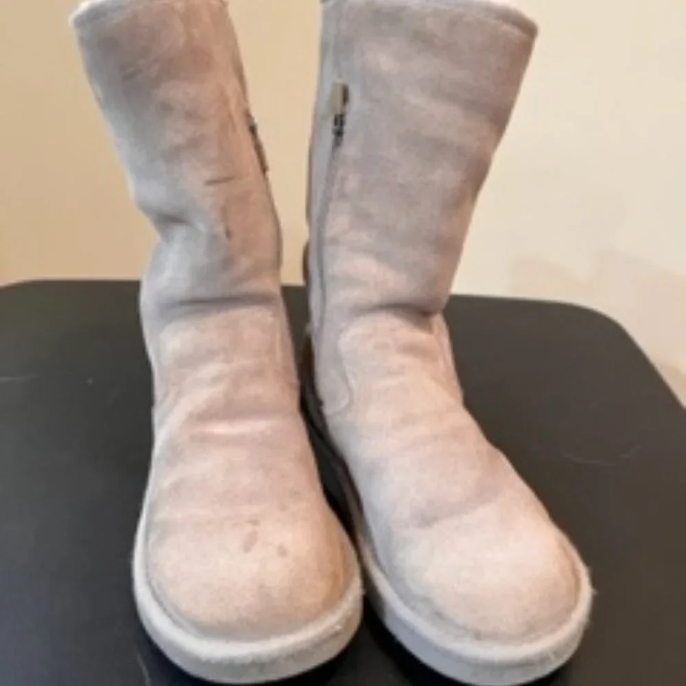 Ugg size 5 tan boots